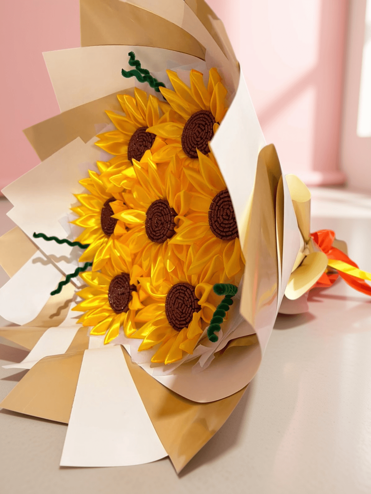 Ramo cono XXL jumbo con 7 girasoles